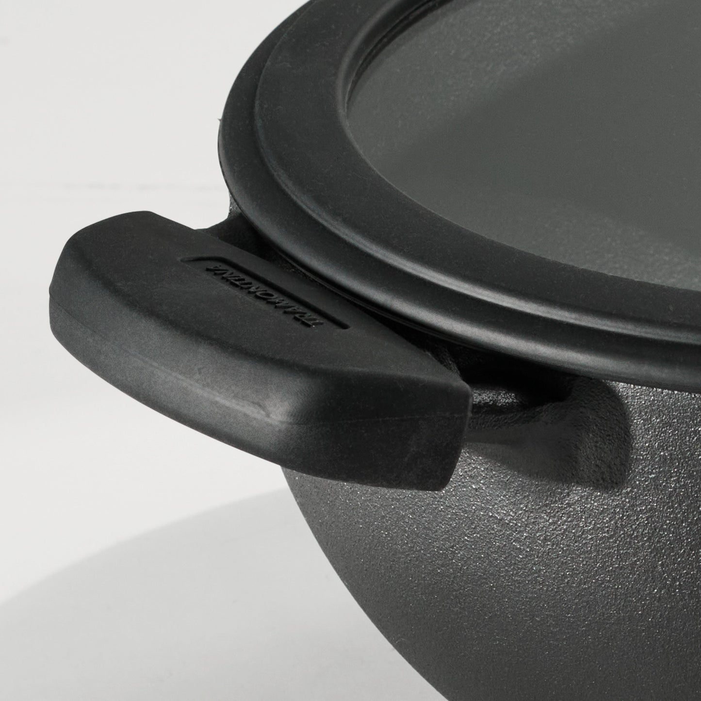 Tramontina Utsava Pre-Seasoned Cast Iron Kadai with Lid