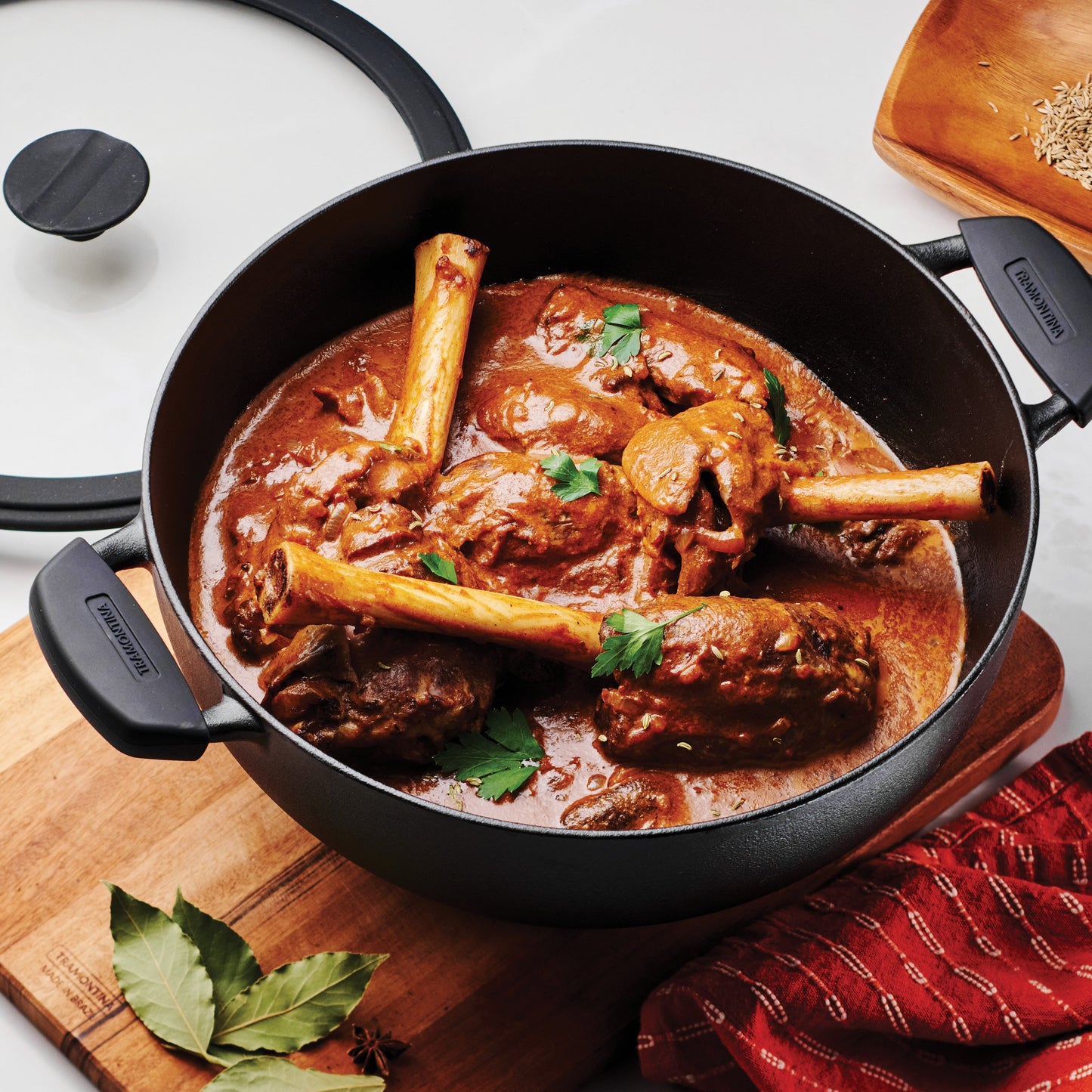 Tramontina Utsava Pre-Seasoned Cast Iron Kadai with Lid